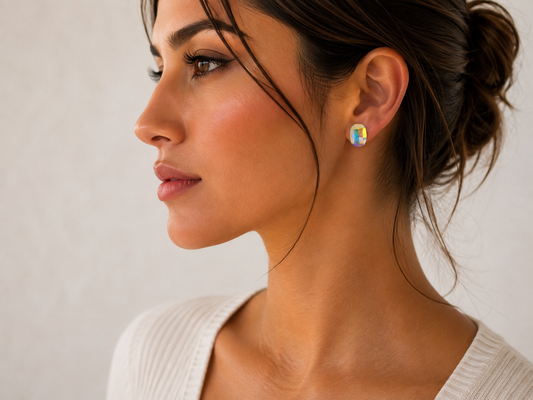 Aretes Aurora Prisma – Bañados en Oro Blanco 18K