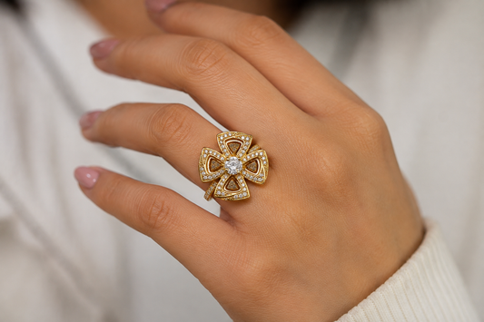 Anillo Flor Imperial Ajustable – Bañado en Oro 18K