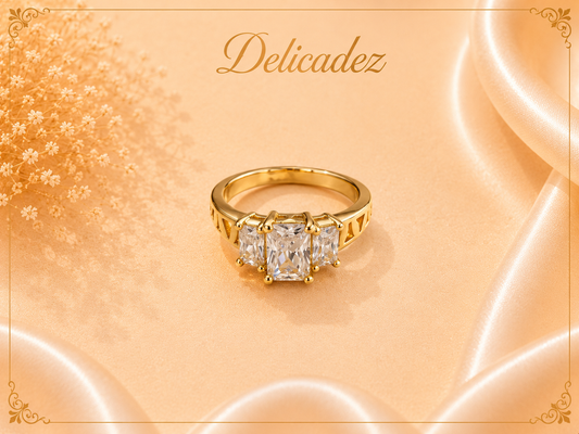 Anillo Triple Cristal Radiante – Bañado en Oro 18K